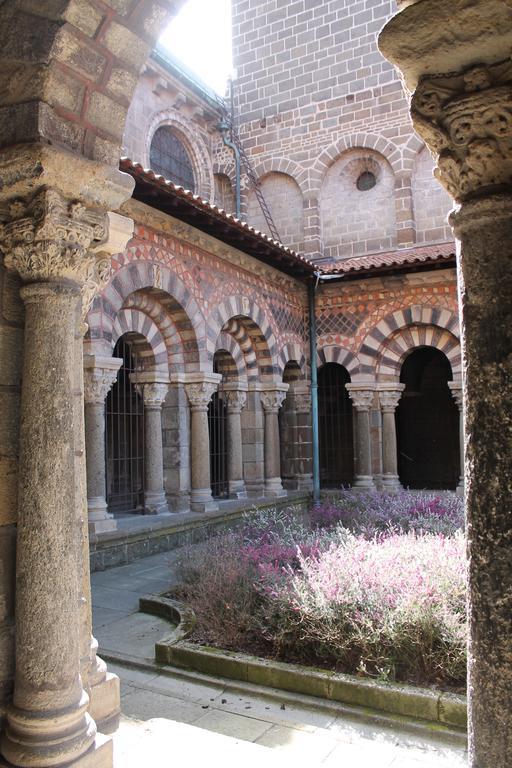 Une Coquille Sous L'Oreiller Le Puy-en-Velay 외부 사진